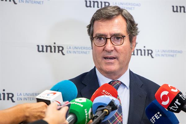 Imagen de archivo del presidente de la CEOE, Antonio Garamendi. EFE/ Raquel Manzanares
