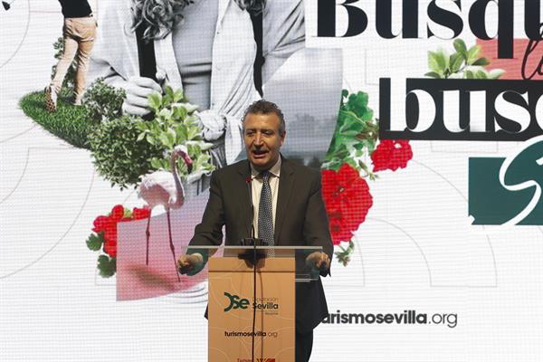 El presidente de la Diputación de Sevilla, Francisco Javier Fernández de los Ríos, participa en Madrid en el acto de presentación de la Diputación en el Fitur 2025 bajo el lema 'El Alma de Sevilla en Madrid'. EFE/David Fernández
