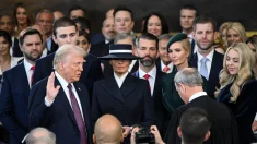 Trump corona su regreso político y cumple sus promesas del primer día