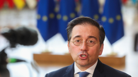 Asociación de Diplomáticos Españoles denuncian un «descontento profundo» con la gestión del ministro Albares