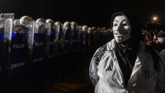 Turquía «hacia un Estado de vigilancia»: Autoridades usan tecnologías digitales para reprimir la disidencia