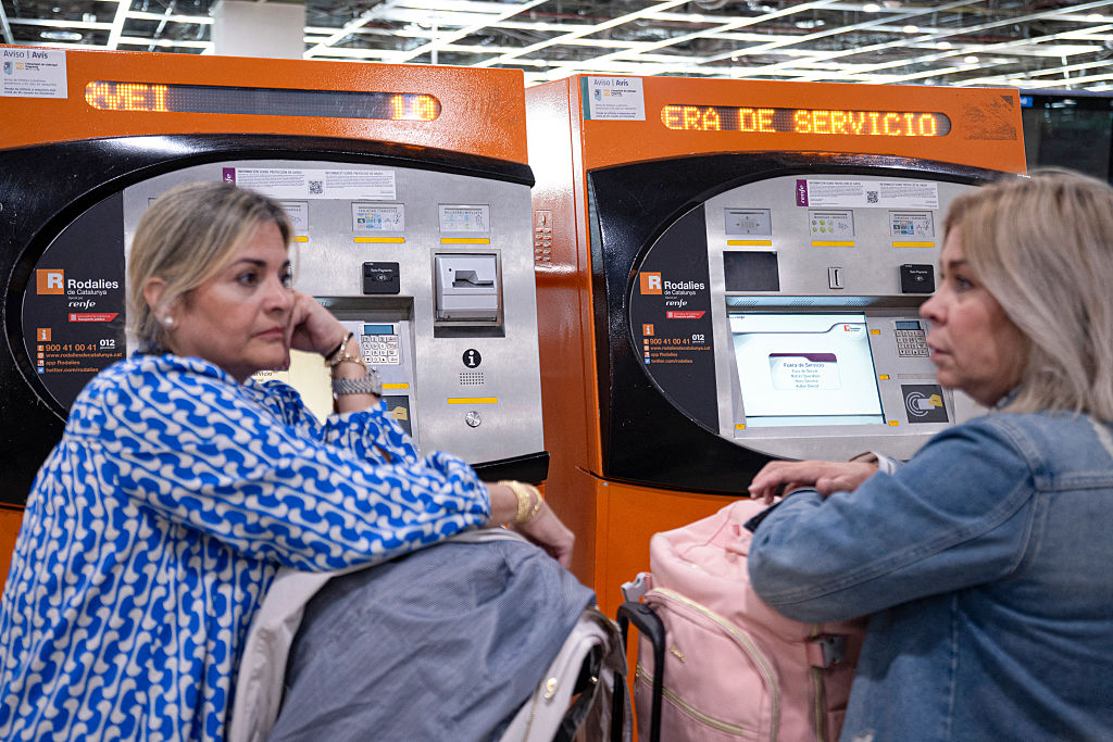 Gran apagón eléctrico paraliza España y Portugal: esto es lo que sabemos