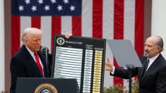 Opinión: Mientras los países buscan negociar la estrategia arancelaria de Trump va según lo planeado