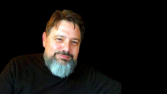 Olivier Vial: «Existe una hibridación entre la ultraderecha violenta y la extrema izquierda política»