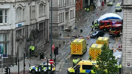 Un coche se estrella en Liverpool durante una celebración: la policía descarta un atentado terrorista