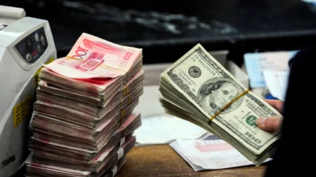 El yuan no sustituirá al dólar en un futuro próximo, si es que lo hace alguna vez