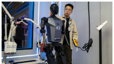¿Se pueden programar los ataques? Un robot humanoide agrede a un empleado