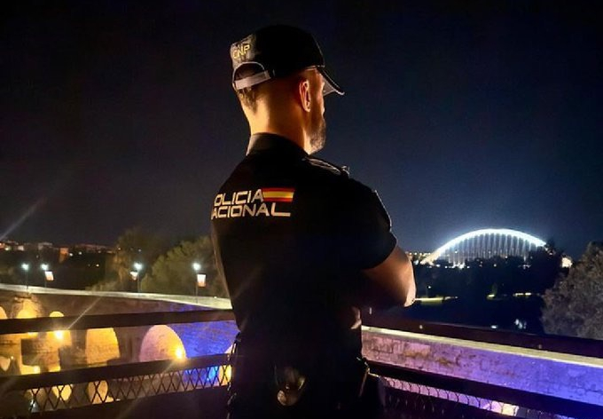 «Ponemos dinero de nuestros bolsillos para ir a trabajar»: el silencioso desgaste de la Policía Nacional