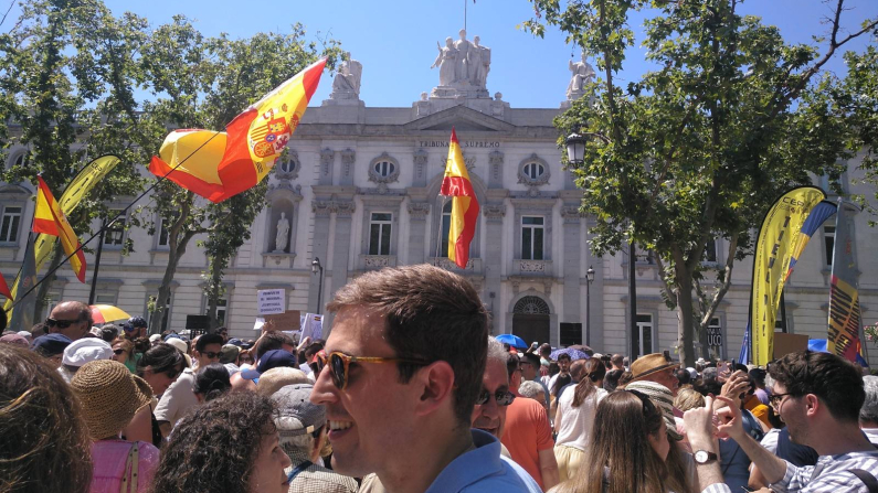 Masiva manifestación de jueces y fiscales el 28 de junio de 2025 frente al Tribunal Supremo en protesta por la reforma judicial, con la pancarta «Sin Estado de Derecho no hay Democracia» (Epoch Times España)