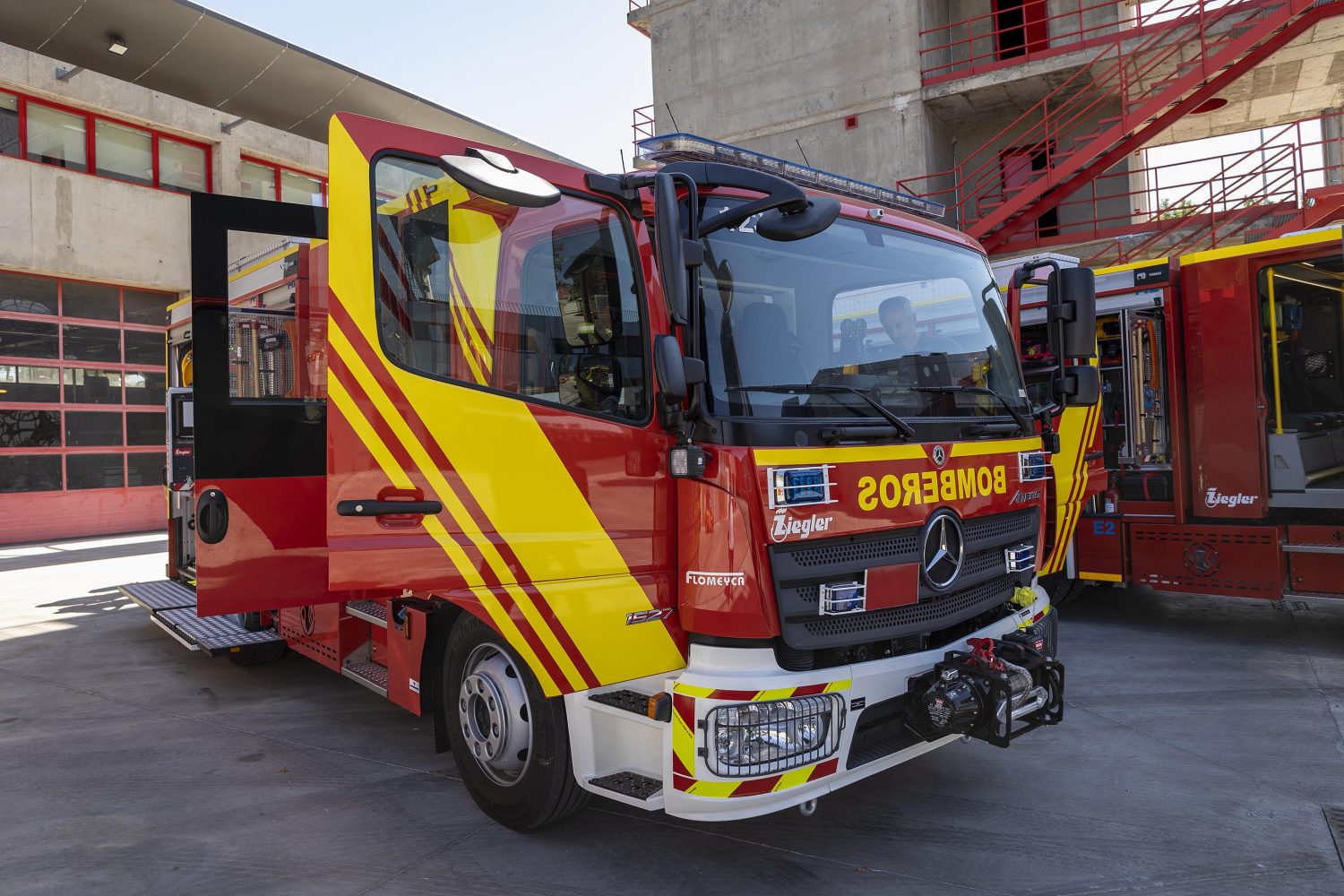 Los 550 bomberos forestales de Madrid llevan en huelga más de doce de días sin lograr mejoras