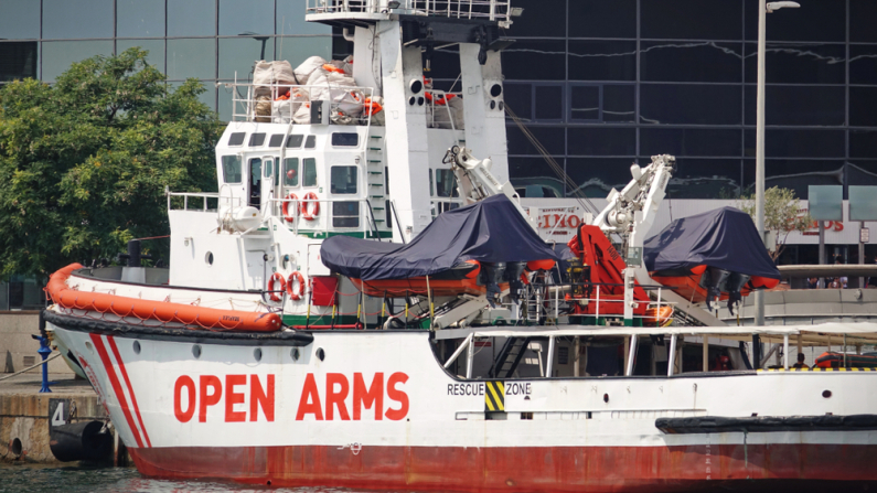 Barcelona, España - Agosto 2018: Open Arms, barco de una asociación no gubernamental española cuya misión es salvar vidas en el mar.
Foto: Shutterstock