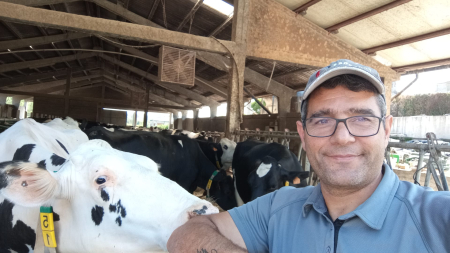 «Esto es algo totalmente fuera de lo normal»: entrevista al ganadero Roberto López desde la zona cero en Galicia