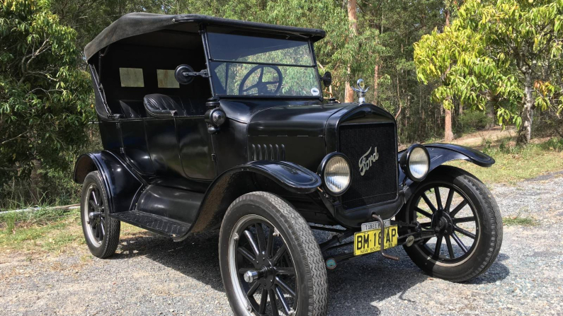 Ford Modelo T touring de 1925, construido en la planta Highland Park de Henry Ford en Dearborn, Michigan. Este ejemplar reside ahora en Australia, propiedad del fundador de FordModelT.net. Foto: Creative Commons 