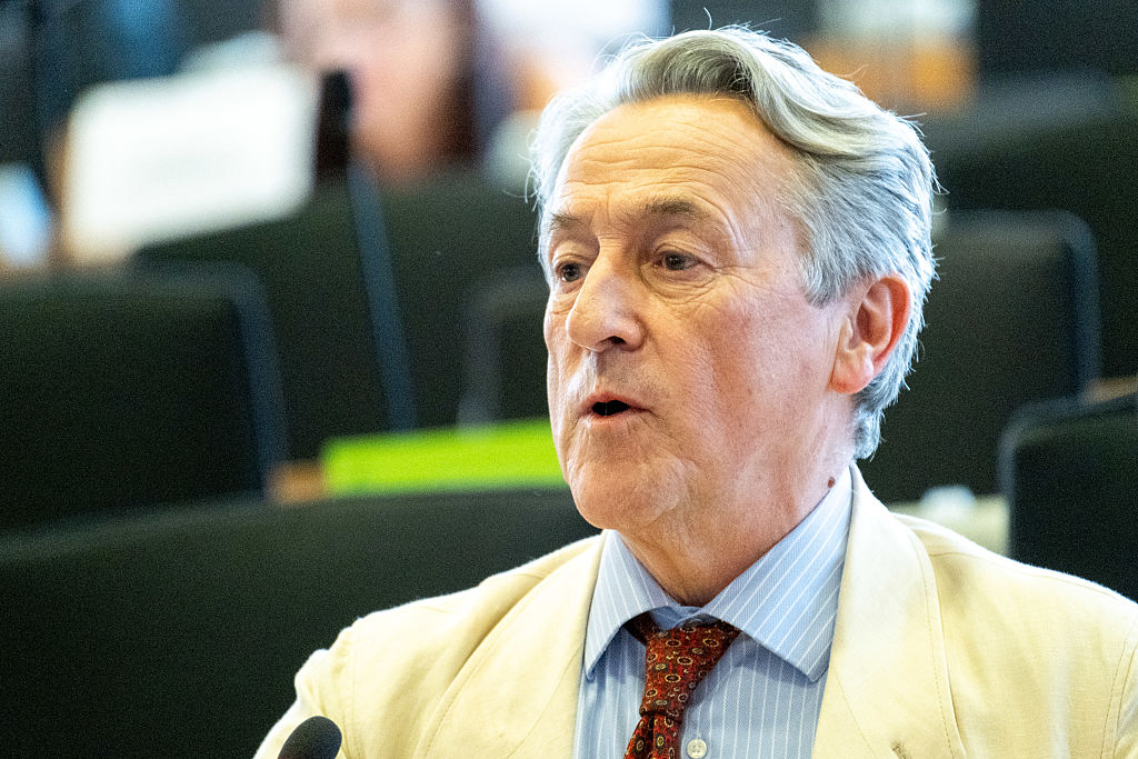 Entrevista a Hermann Tertsch: «El gobierno de Sánchez coordina con el cartel de los Soles»