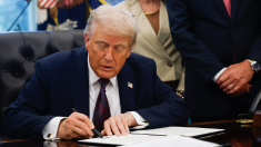 Trump presenta una demanda por difamación de 15 000 millones de dólares contra The New York Times