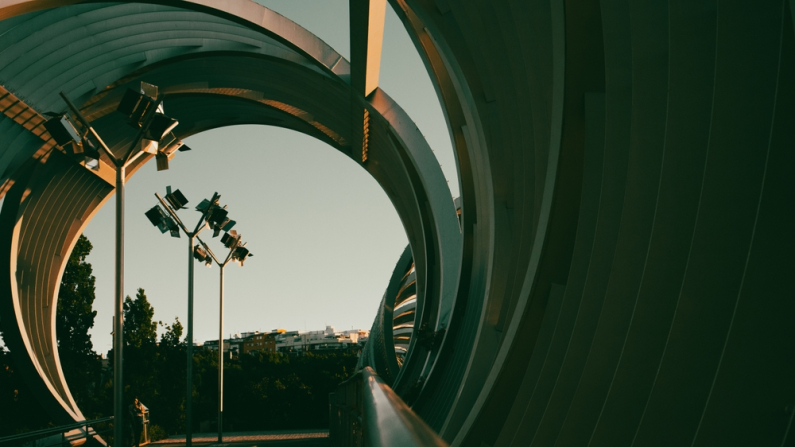 Madrid, España. 15 de julio de 2024 Túnel puente de Arganzuela. Foto: Shutterstock.