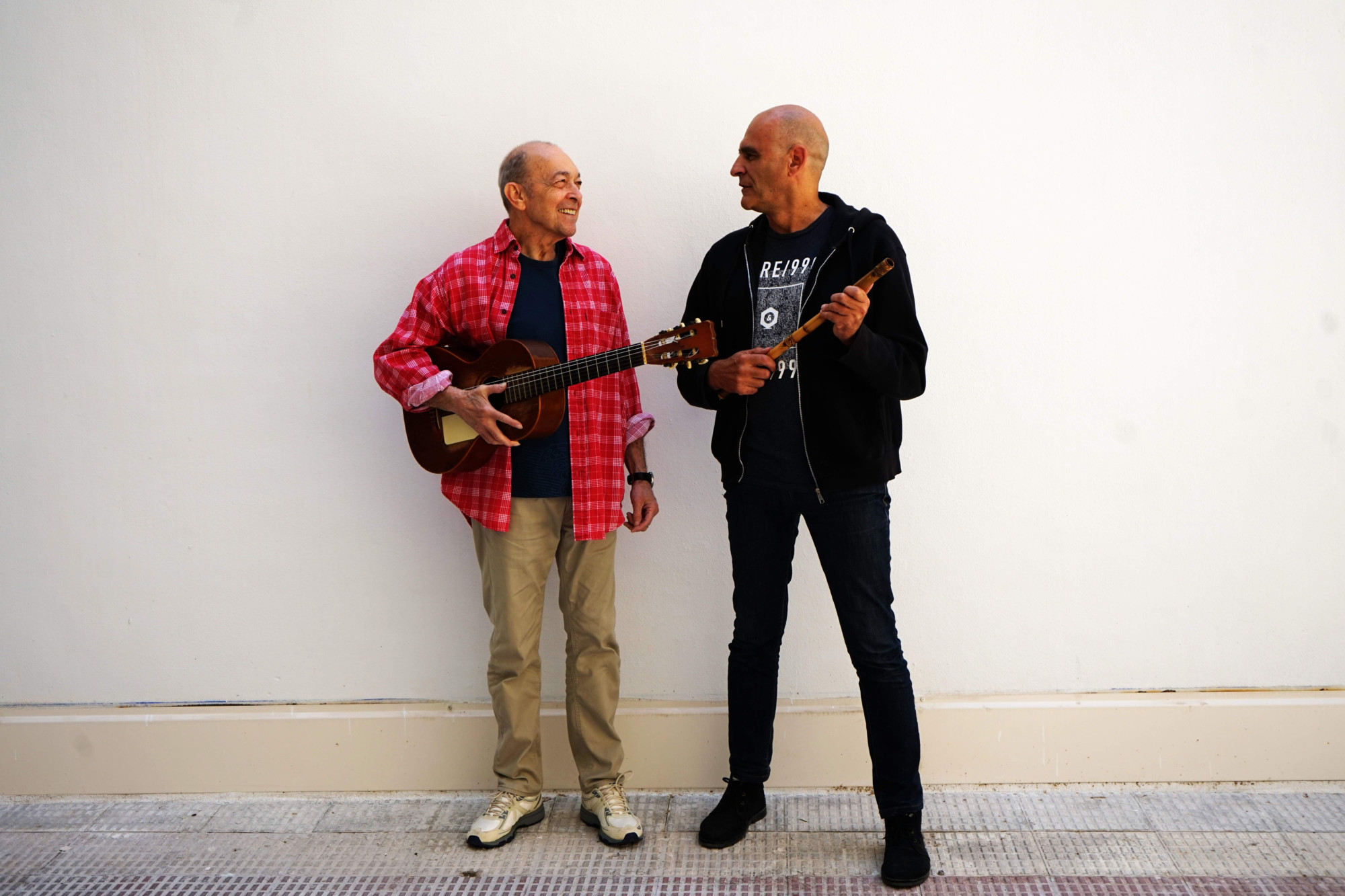 Radio Tarifa: el folklore medieval del mediterráneo y la música de Castilla con toques de flamenco
