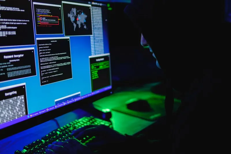 1000 espías por cada 10 agentes occidentales: un exoficial de inteligencia australiano revela las tácticas de Pekín