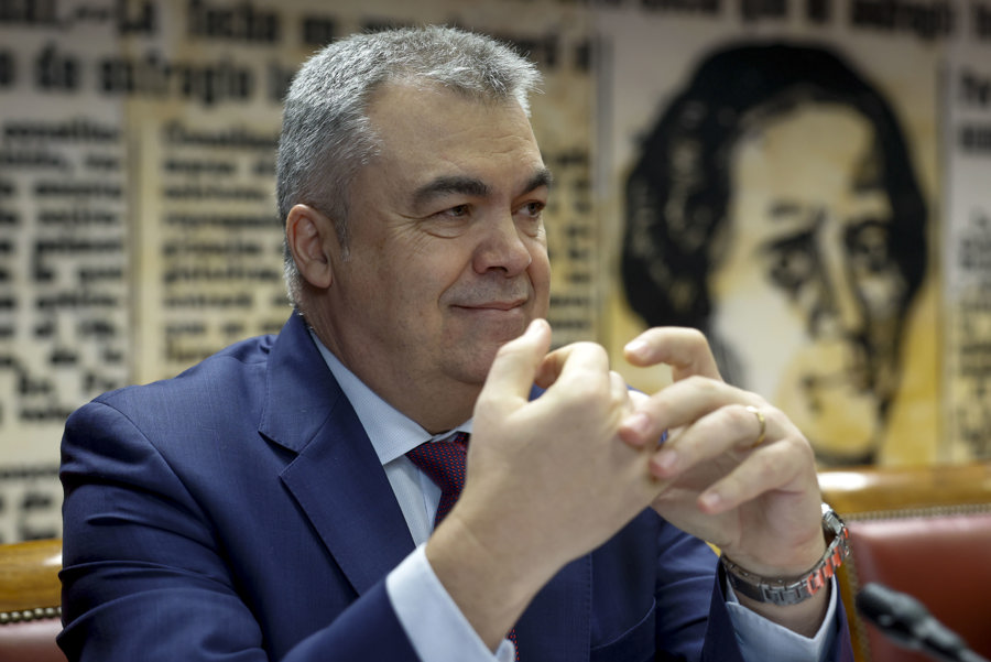 Mordidas millonarias: cómo Santos Cerdán habría orquestado adjudicaciones ilegales a Acciona desde Ferraz