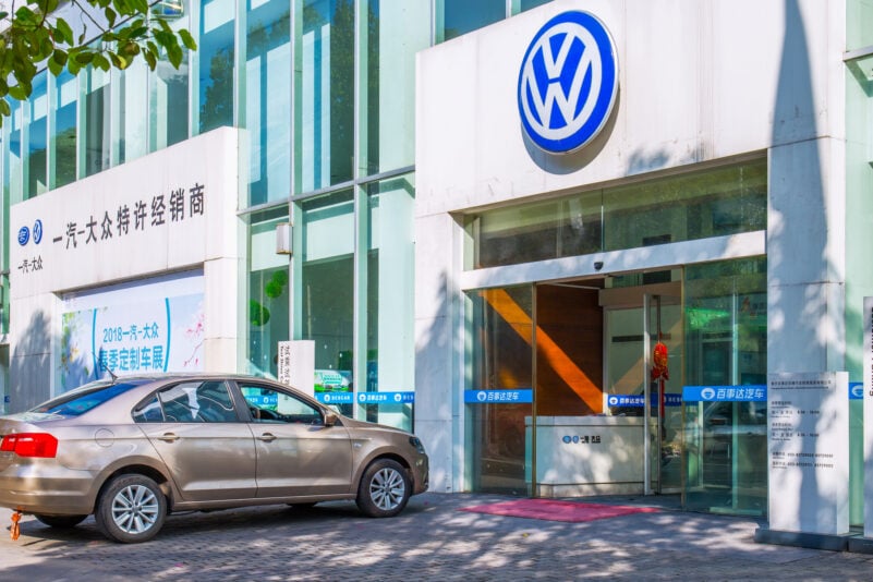 Carrera por la conducción autónoma: Volkswagen planea fabricar sus propios chips de IA en China
