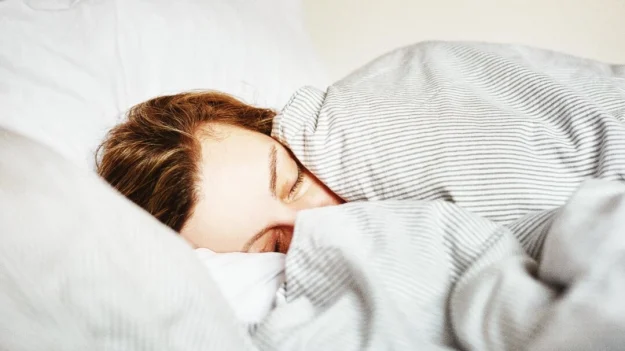 Por qué acostarse y levantarse temprano beneficia su salud, sea cual sea su cronotipo