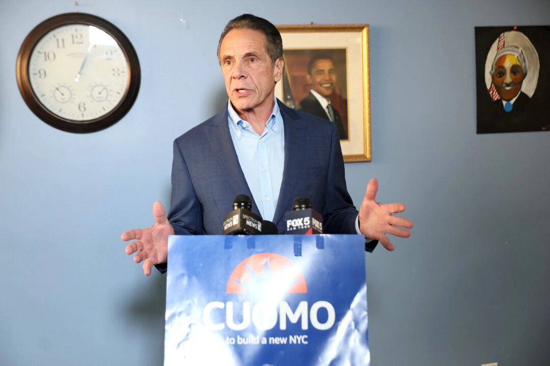 Trump insta a los votantes a apoyar a Cuomo en vísperas de las elecciones a la alcaldía de Nueva York