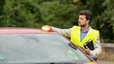 ¿Qué hay detrás de las nuevas balizas obligatorias para los coches?