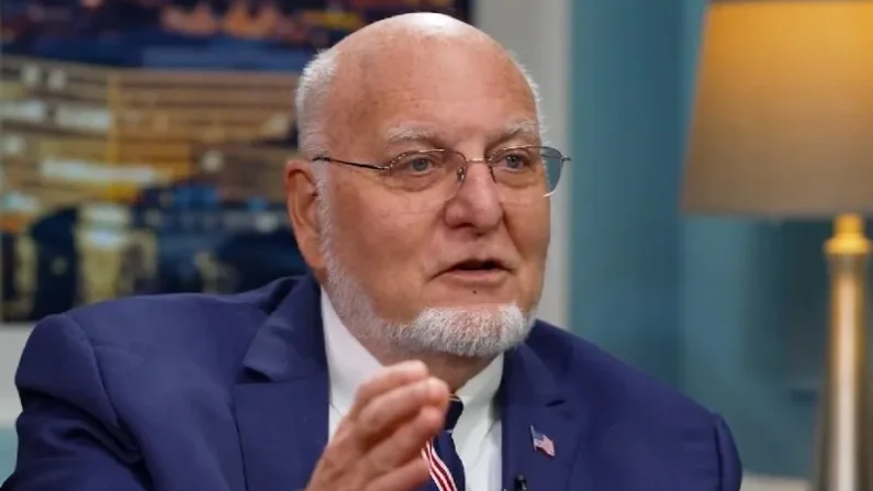 El exdirector de los CDC, Dr. Robert Redfield, declaró que preferiría que las vacunas de ARNm contra la COVID-19 se retiraran del mercado.

Foto: Captura de pantalla/The Epoch Times